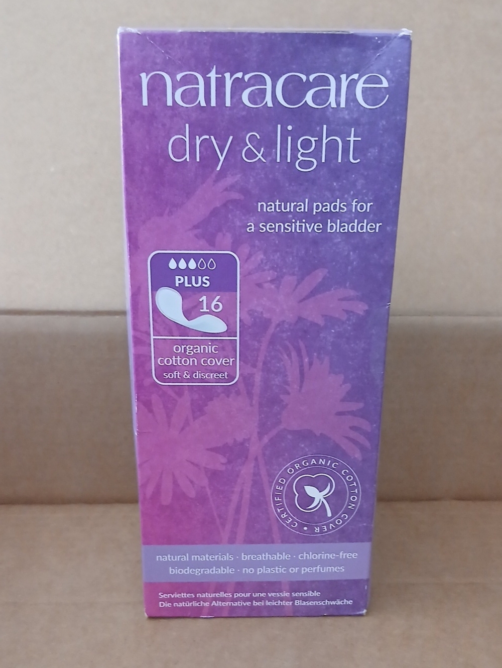 Natracare Dry and Light Organic Pads Purple plus qty in pack 16 nwt